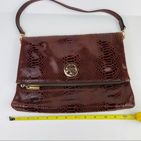 Authentic Tory Burch Maroon Snake Skin Fold Over Shoulder Bag Clutch Purse - Picture 11 of 12